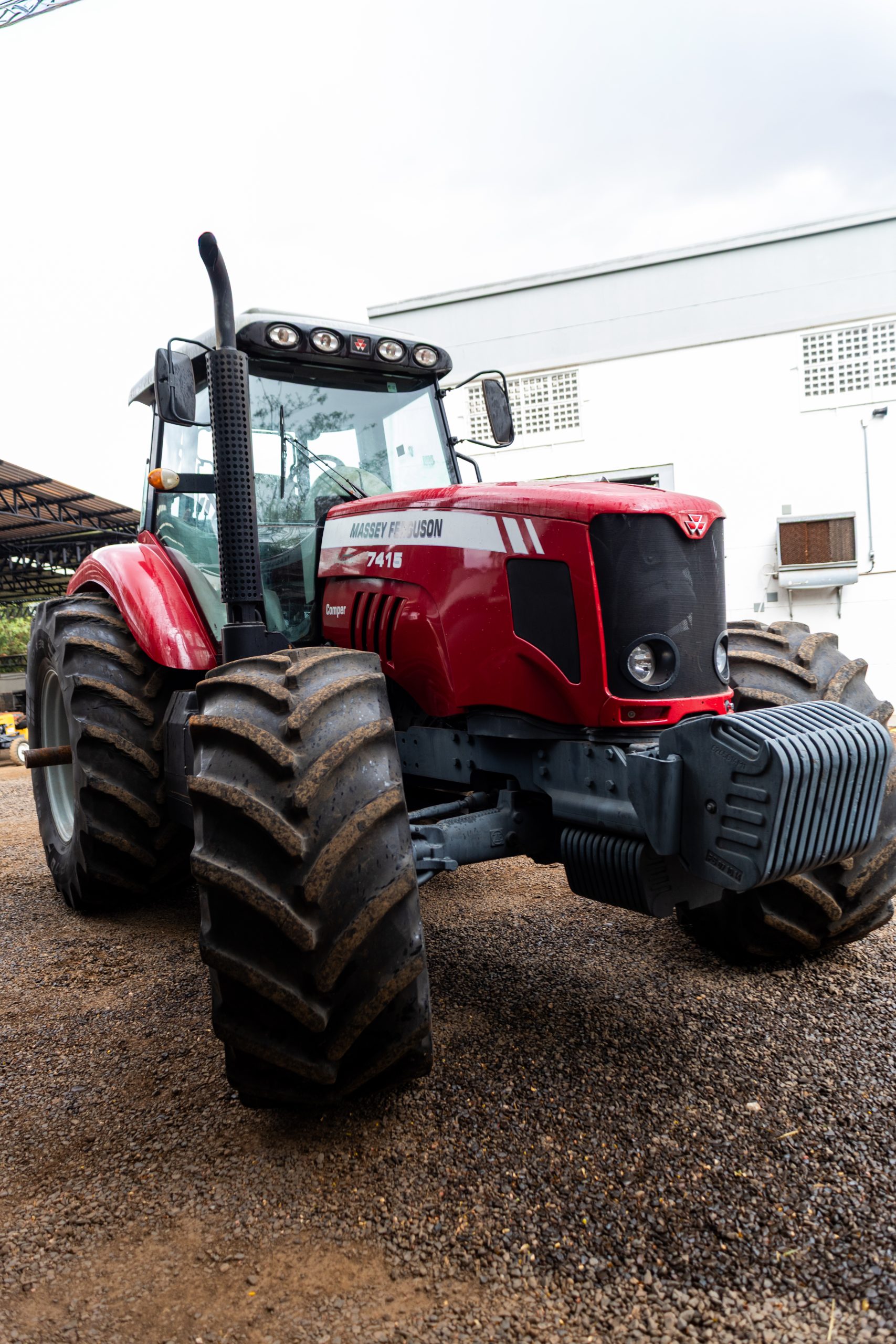 Trator Massey Fergurson MF 7415 DYNA - Imagem 6