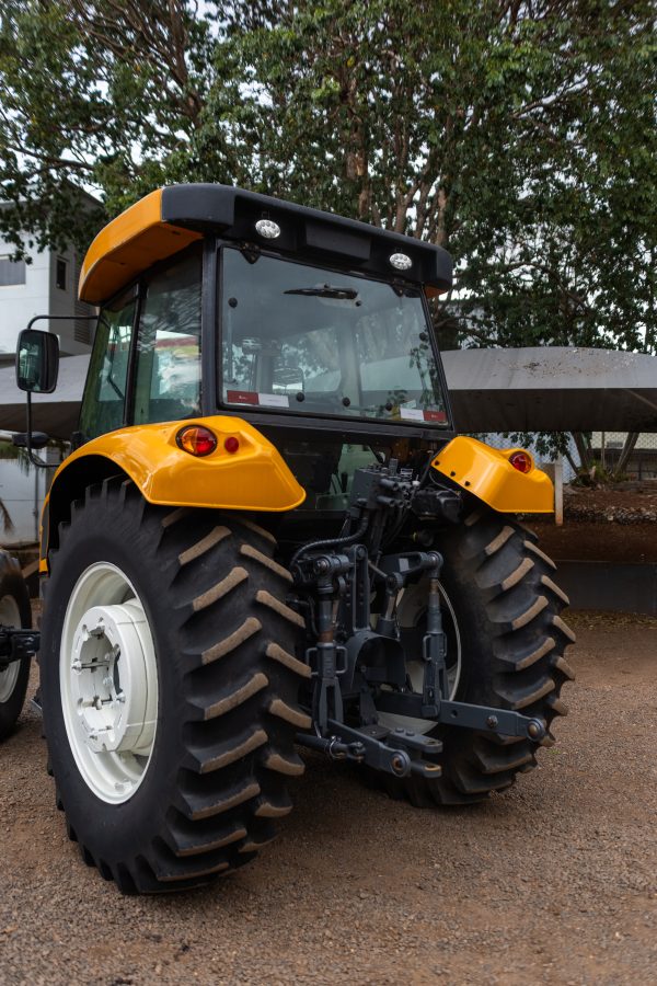 Trator Valtra 990 - Imagem 6