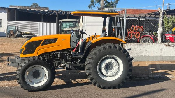 Valtra A 800R - Imagem 2