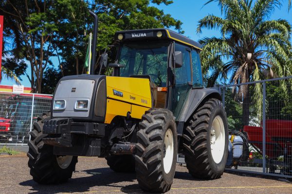 Valtra BM110 - Imagem 2